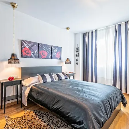 Calido Con Piscina En Barcelona Apartment
